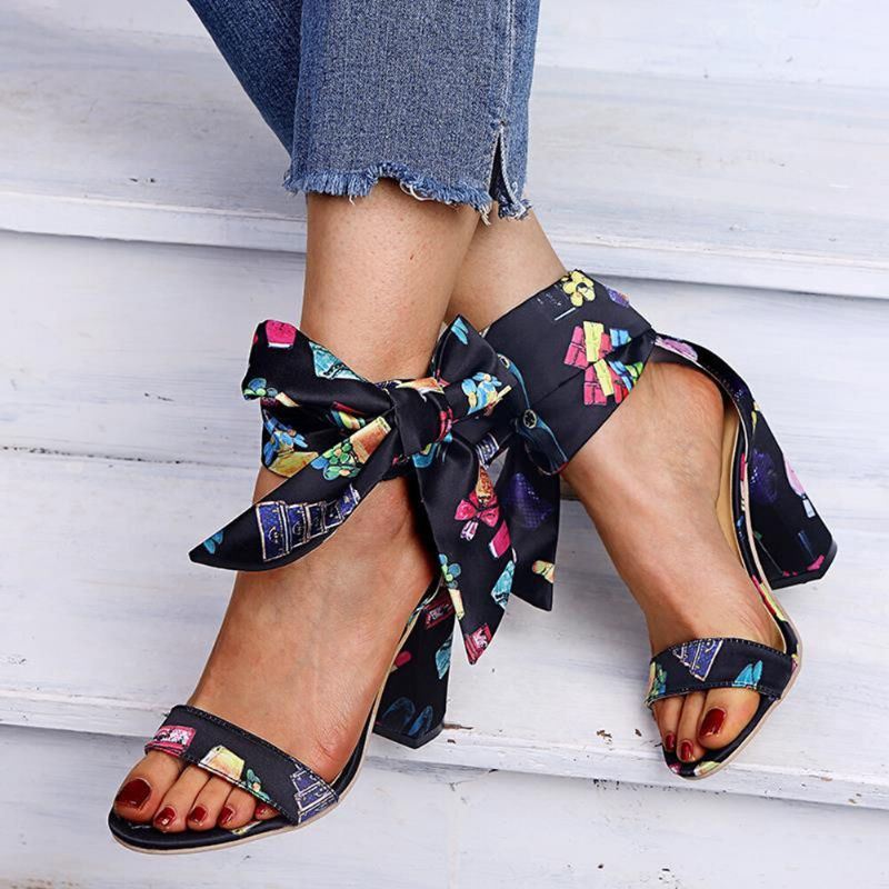 Naisten Avovarvasnauhaiset Chunky Heels -kengät