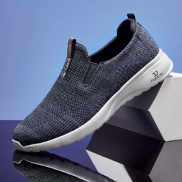 Miesten Hengittävä Pehmeä Pohja Luistamaton Miellyttävä Kangas Slip On Rento Kävelykengät