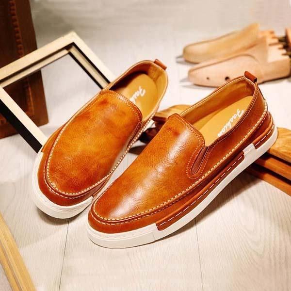 Miesten Muotikengät Pu Pyöreä Toe Slip On Outdoor Tennarit Vintage Style