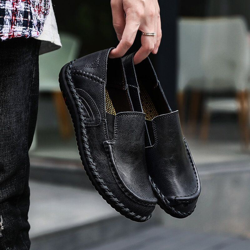 Miesten Pure Color Pehmeä Nahka Liukumaton Leveä Istuvuus Rento Slip-on Käsinompelettavat Kengät