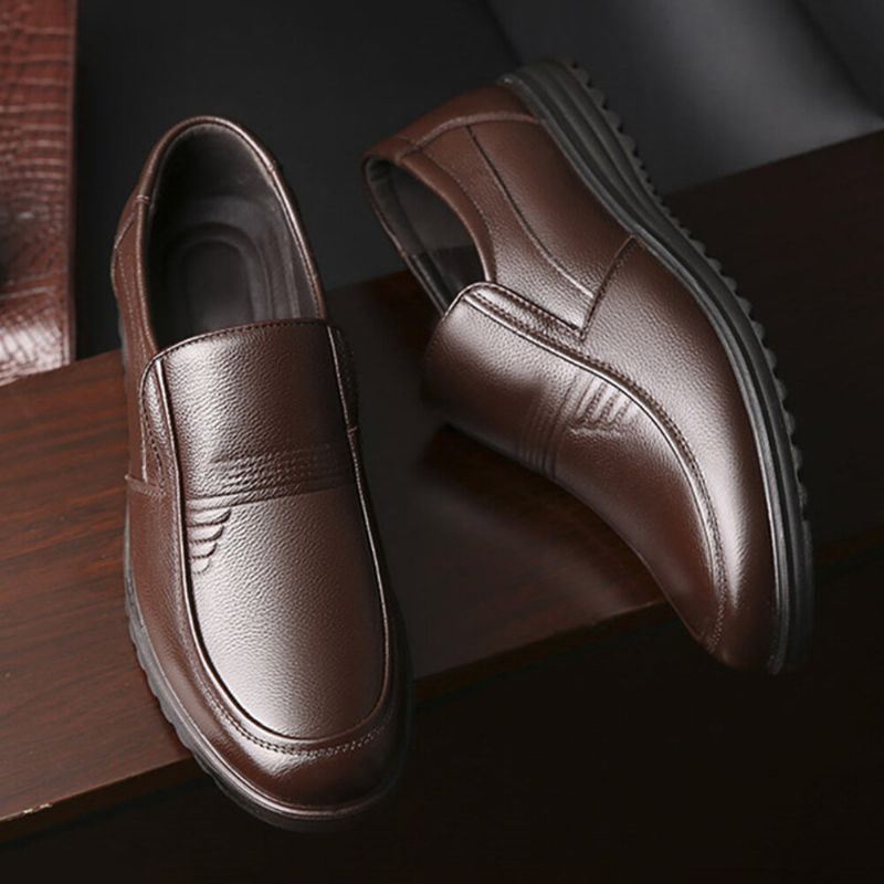 Miesten Pyöreä Toe Comfort Slip On Business Casual Loafers Puuvillakengät