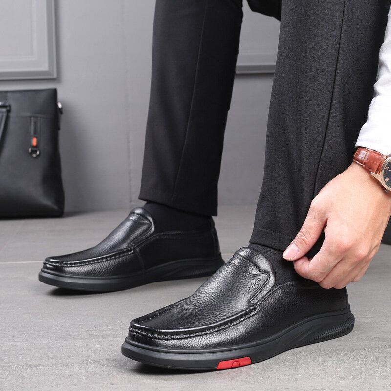Miesten Pyöreäkärkikengät Classic Business Casual Nahkakengät