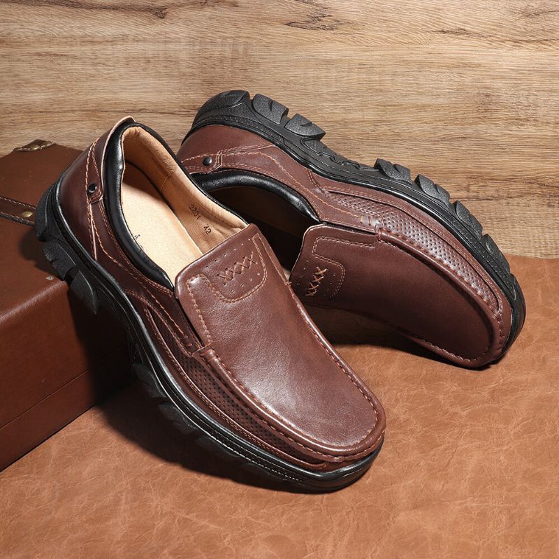 Miesten Stricing Slip On Business Casual -nahkakenkiä