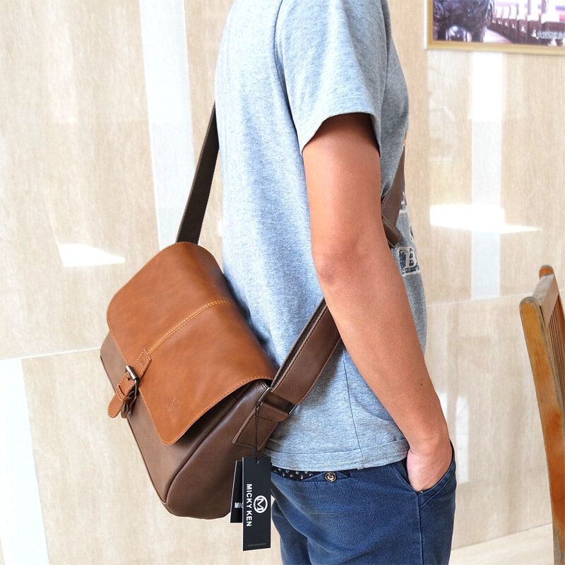 Miesten Pu Nahka Suuri Kapasiteetti Varkaudenesto Päällinen Vetoketju Vintage Rento Messenger Bag Crossbody Laukku Olkalaukku