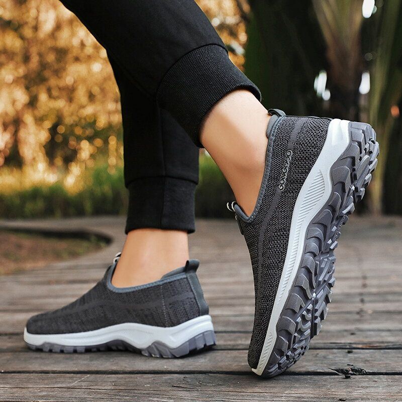 Miesten Urheilu Neuloksesta Hengittävät Kävelykengät Pehmeät Slip On Rento Sneakers