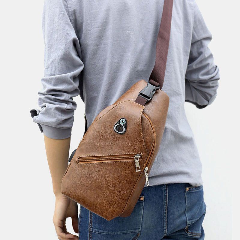 Miesten Keinonahkainen Usb-latauskuuloke Matkailu Retro Business Rintalaukku Crossbody Bag