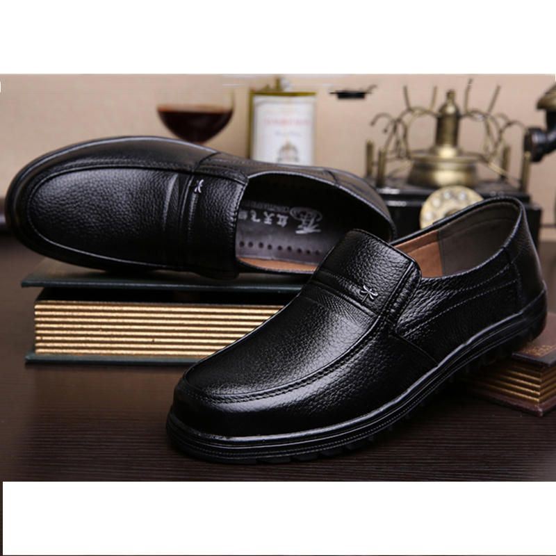 Miesten Retro Pure Color Liukumaton Casual Business Oxfords