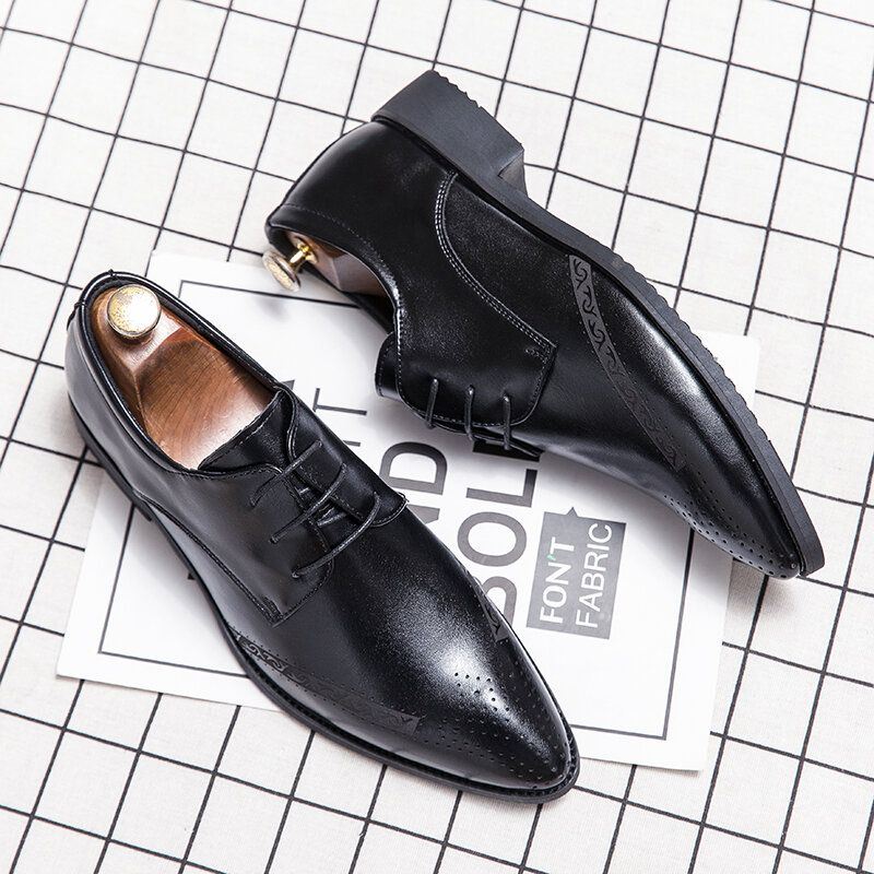 Miesten Teräväkärkiset Nauhat Business Brogue -mekkokengät