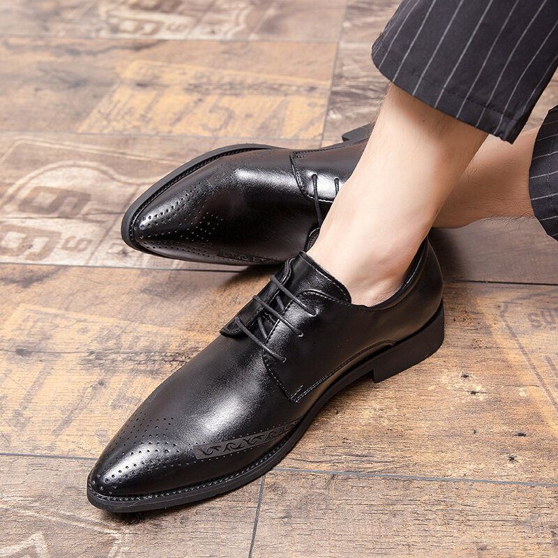 Miesten Teräväkärkiset Nauhat Business Brogue -mekkokengät